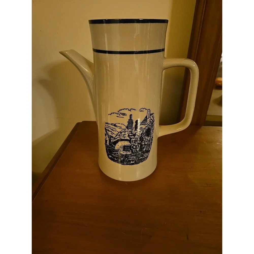 vintage ceramic‎ coffee or teapot